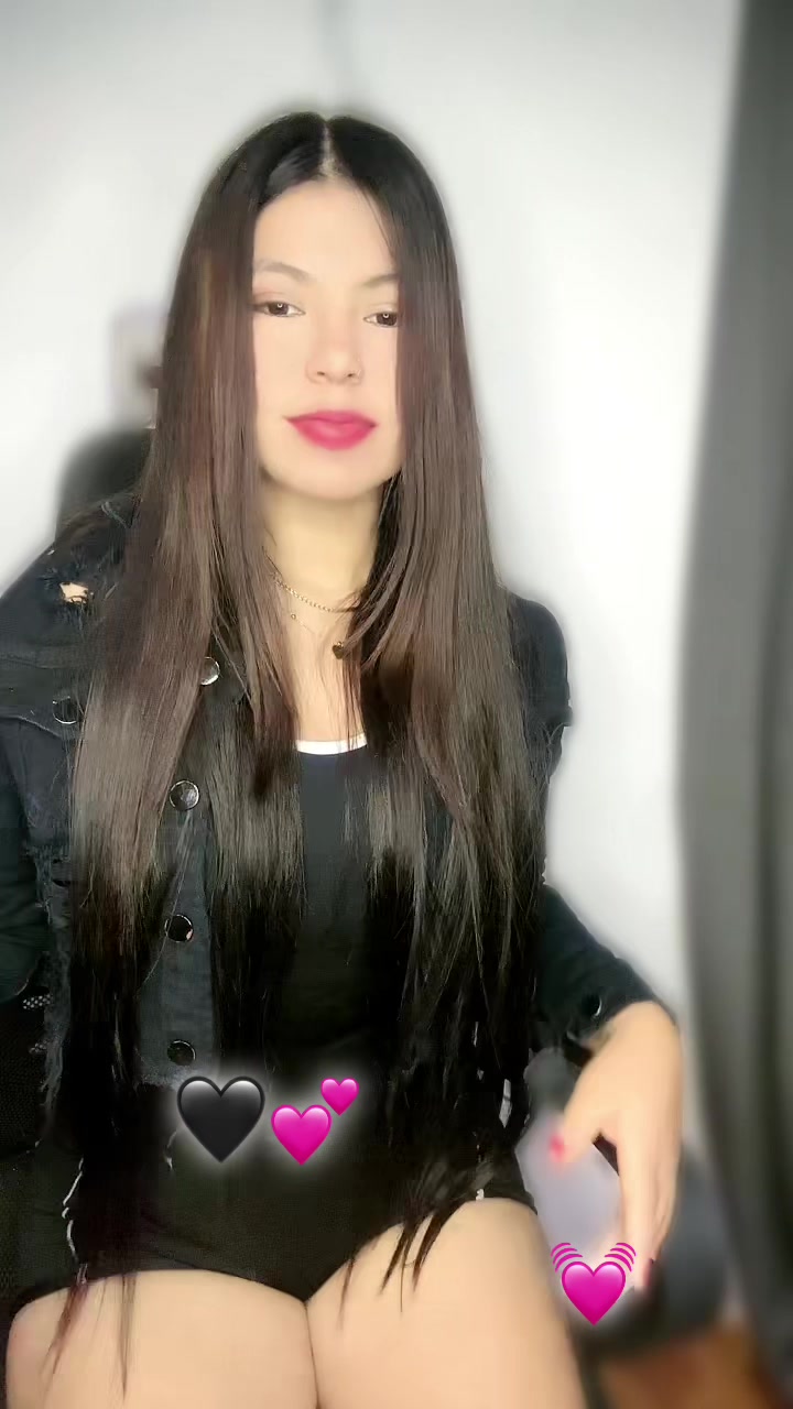 @🖤𝔼𝕝𝕪