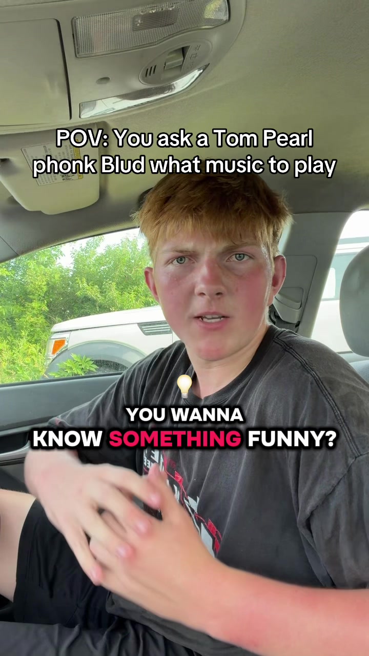 @FreakyAhCousin