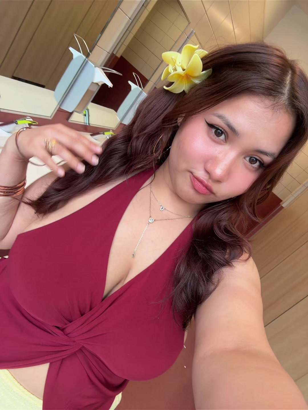 @🐝  𝔅𝔢𝔢 🍯