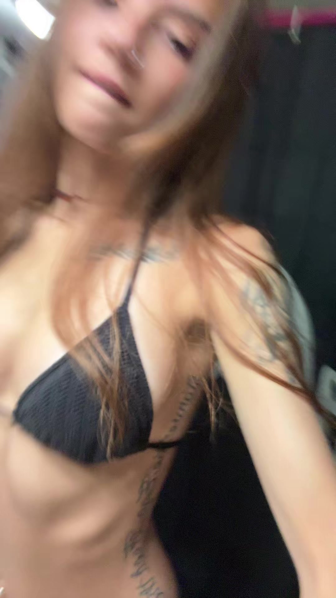 @️