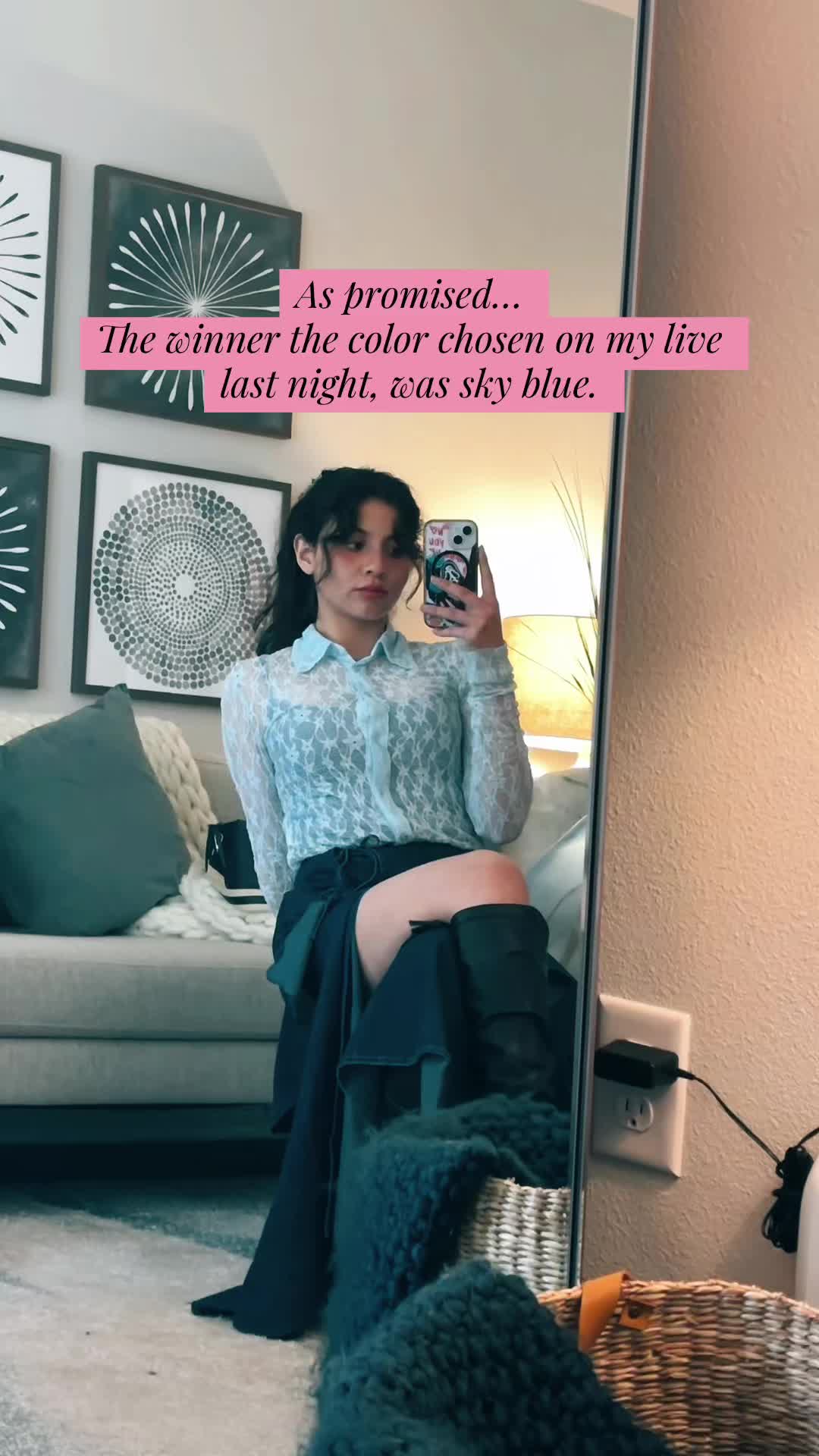 @(๑>◡<๑)