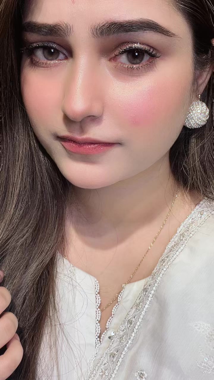 @Naughty_Zahra