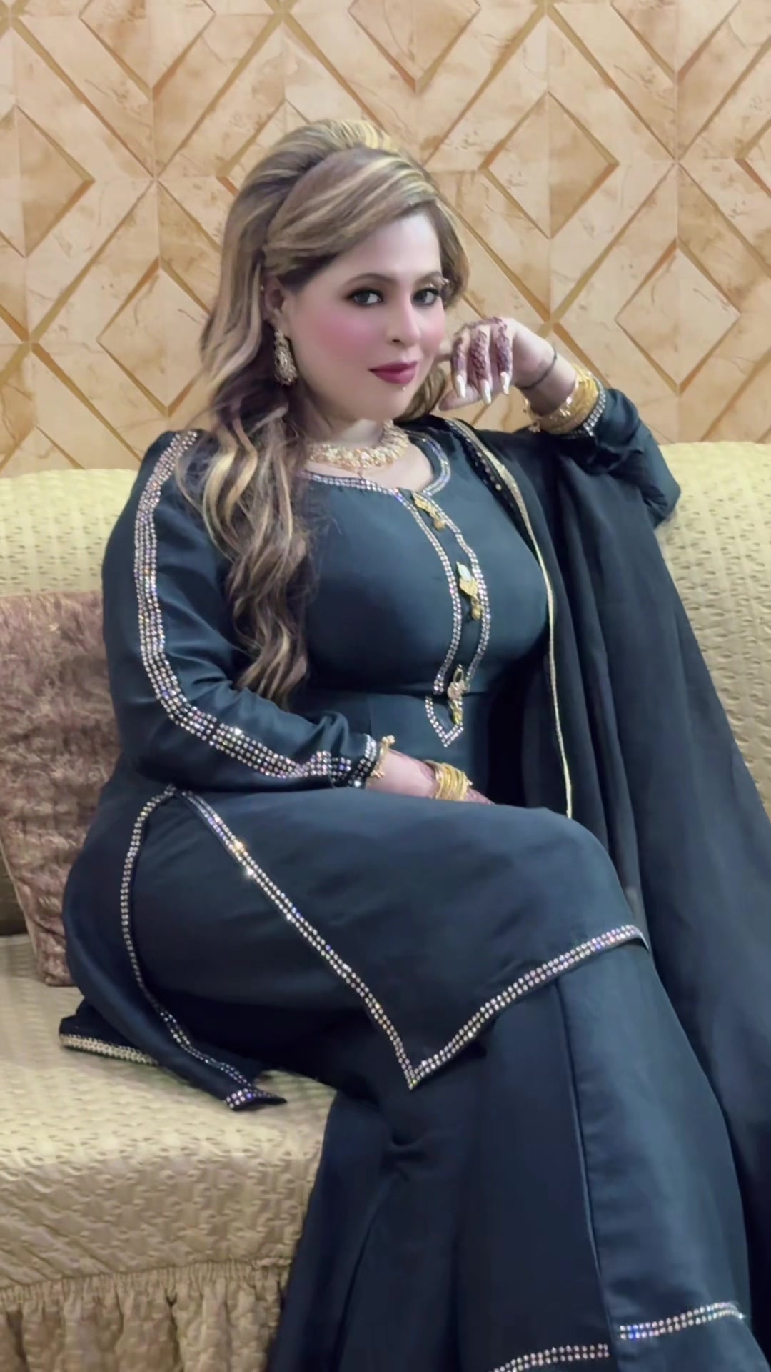 @❤️Waffa khan  &hearts;️