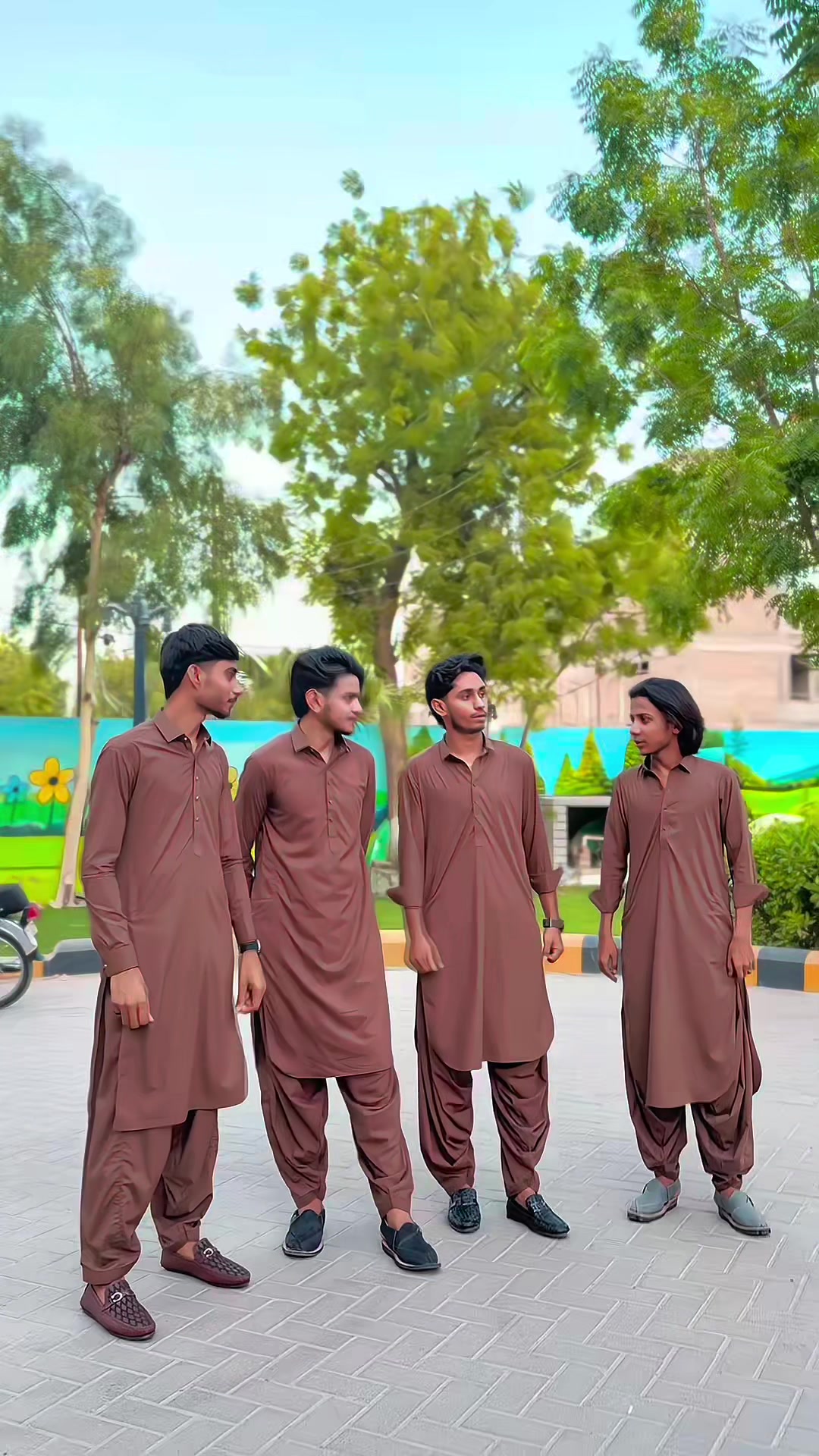 @ᴿᵃʲᵃ ᖴᗩᖇᕼᗩᑎ🇵🇰