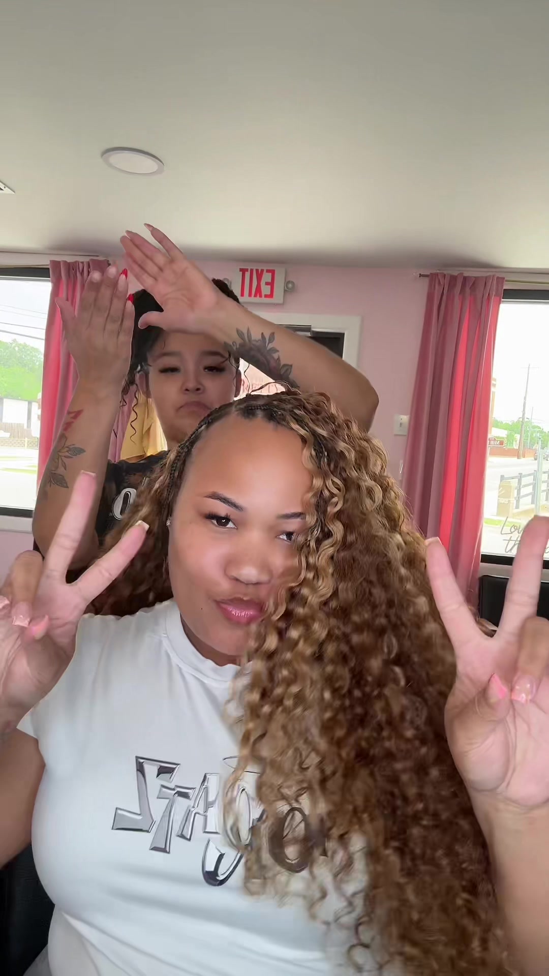 @Tati💛