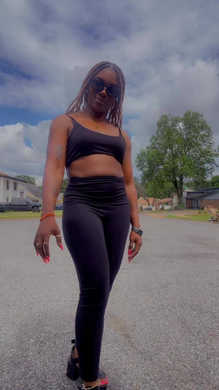 @E-B-O-N-I🧚🏾🧚🏾&zwj;♀️🧚🏾&zwj;♂️