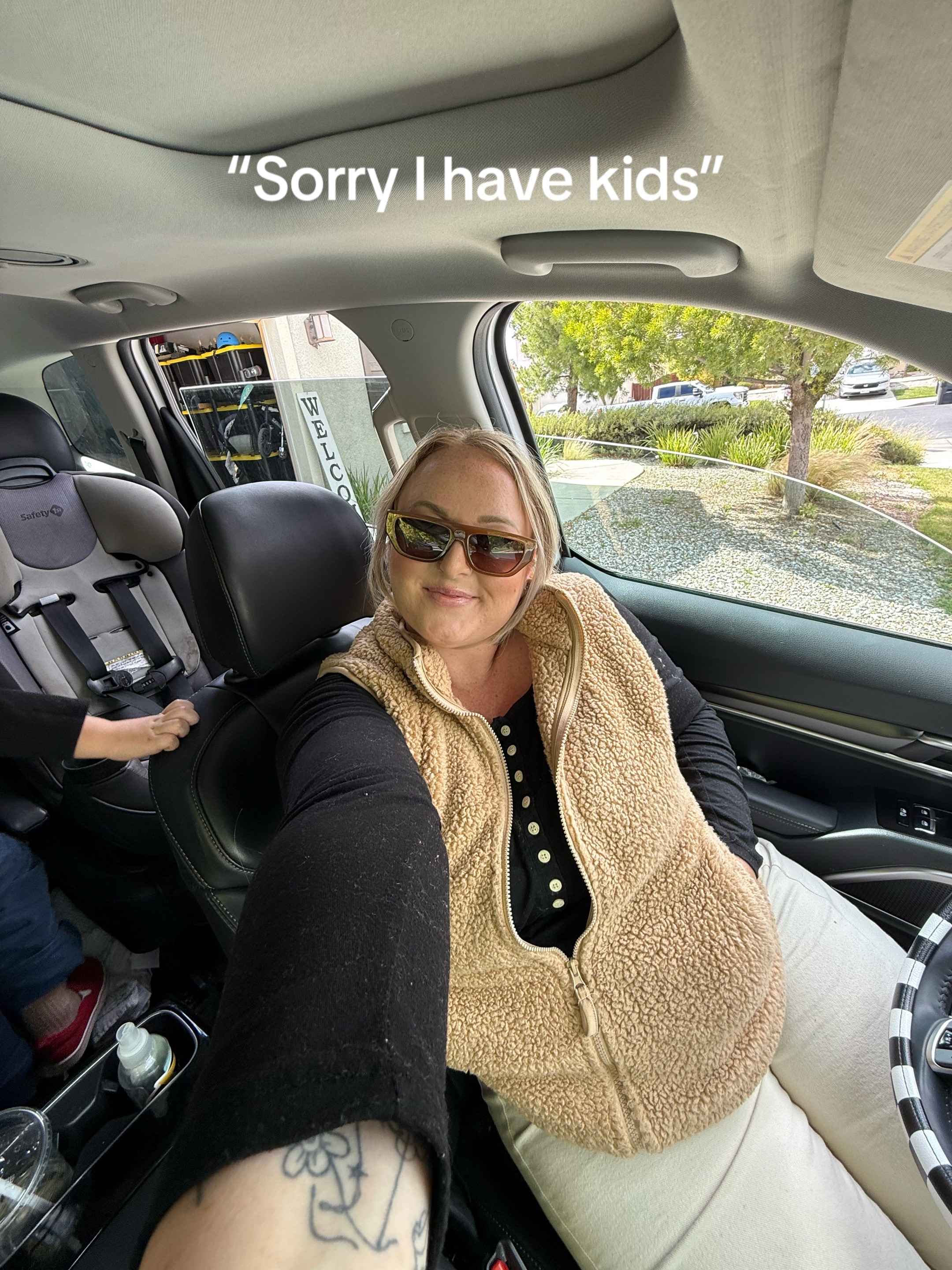 @themommywood