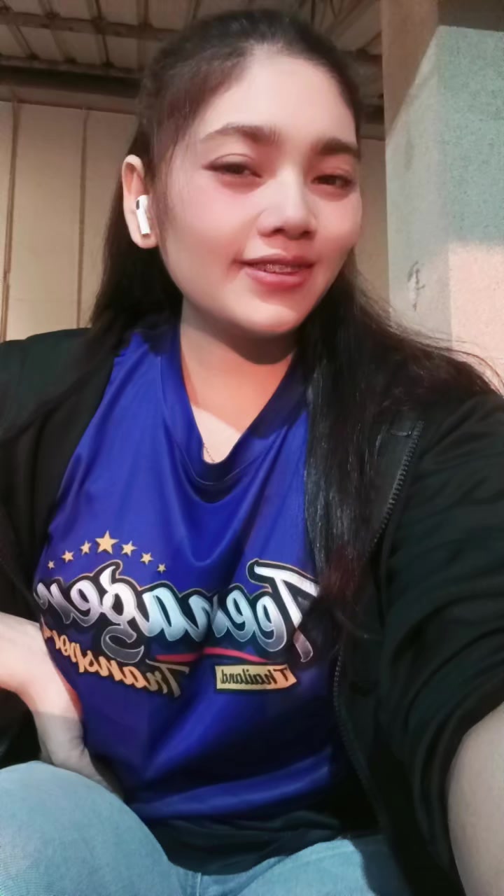 @น้ำ 🐝