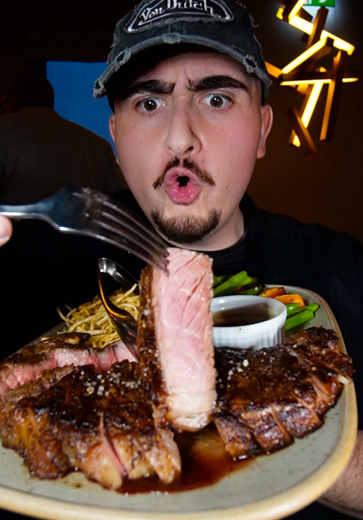 @FoodReviewsNearMe