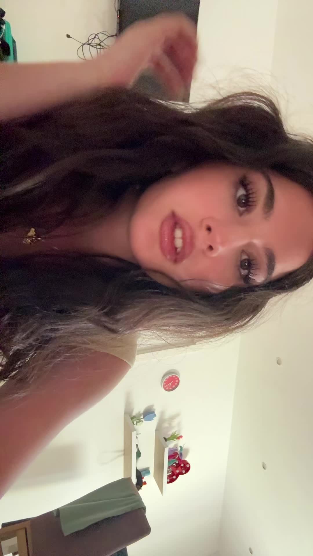 @𝒜𝓁𝑒𝓈𝓈𝒾𝒶