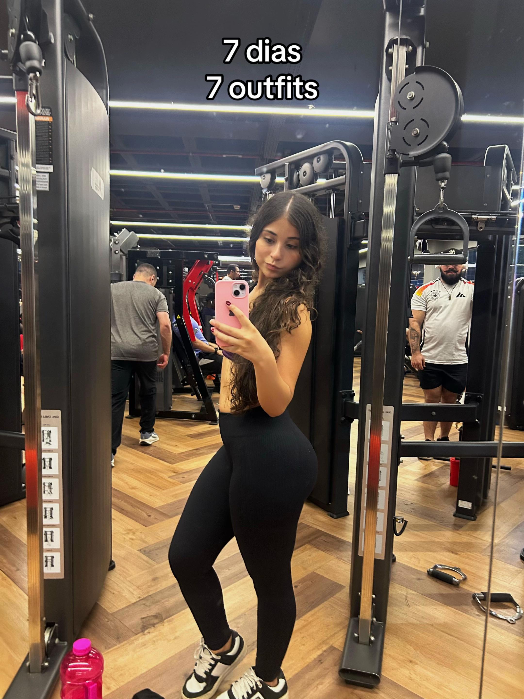 @mel_pacheco_