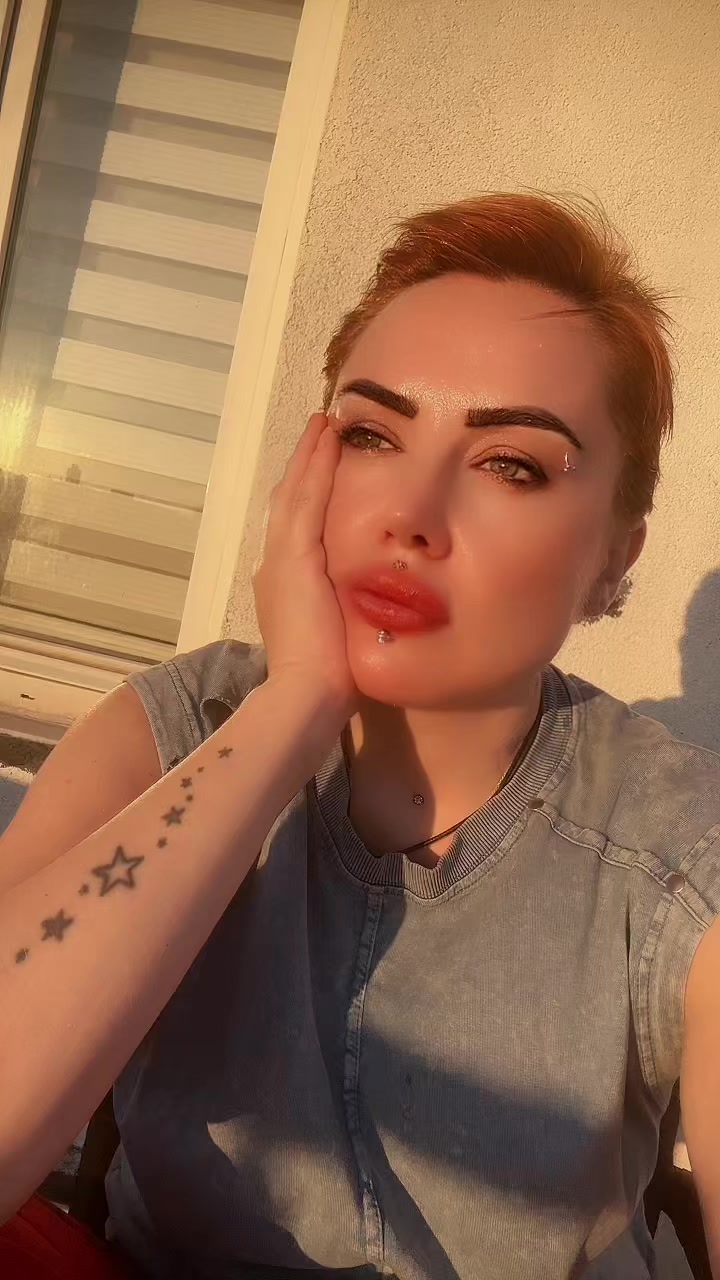 @sariiiiReiss