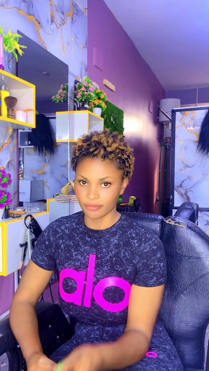 @mr xender hair stylists🇷🇼