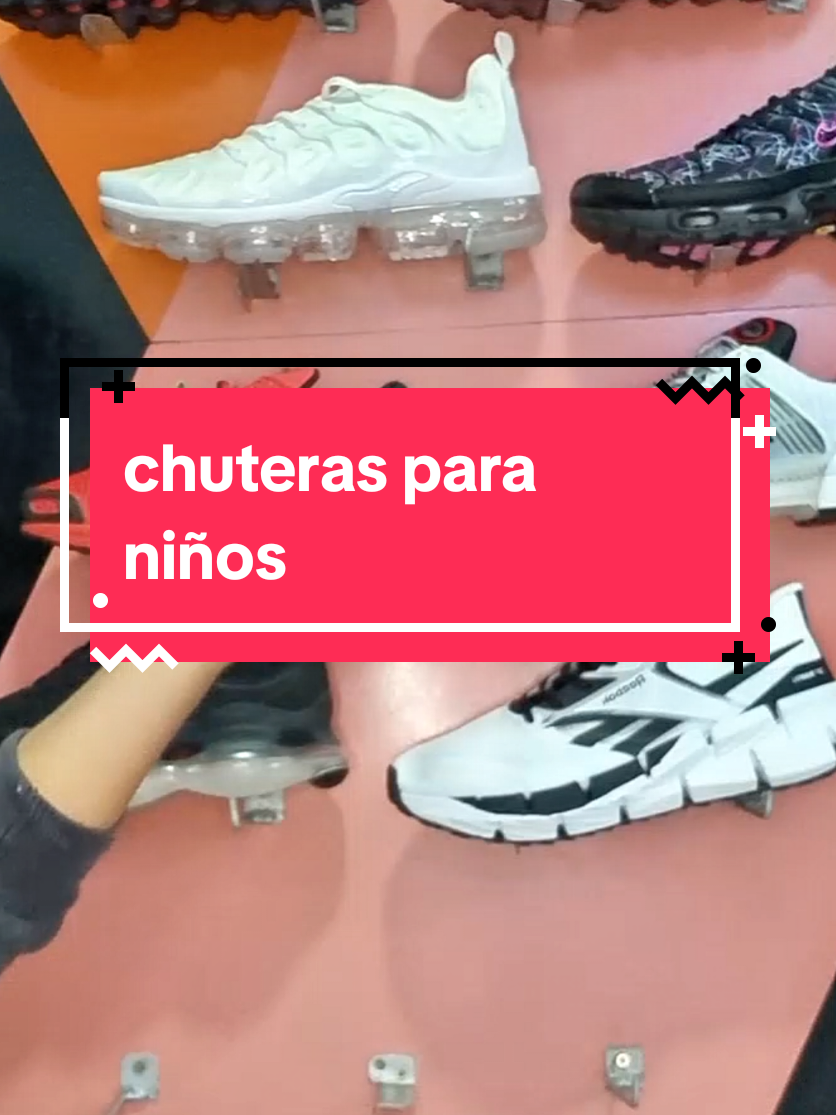 @Solo Sneakers