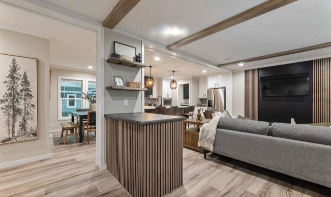 @YurezzHomeCenterHQ