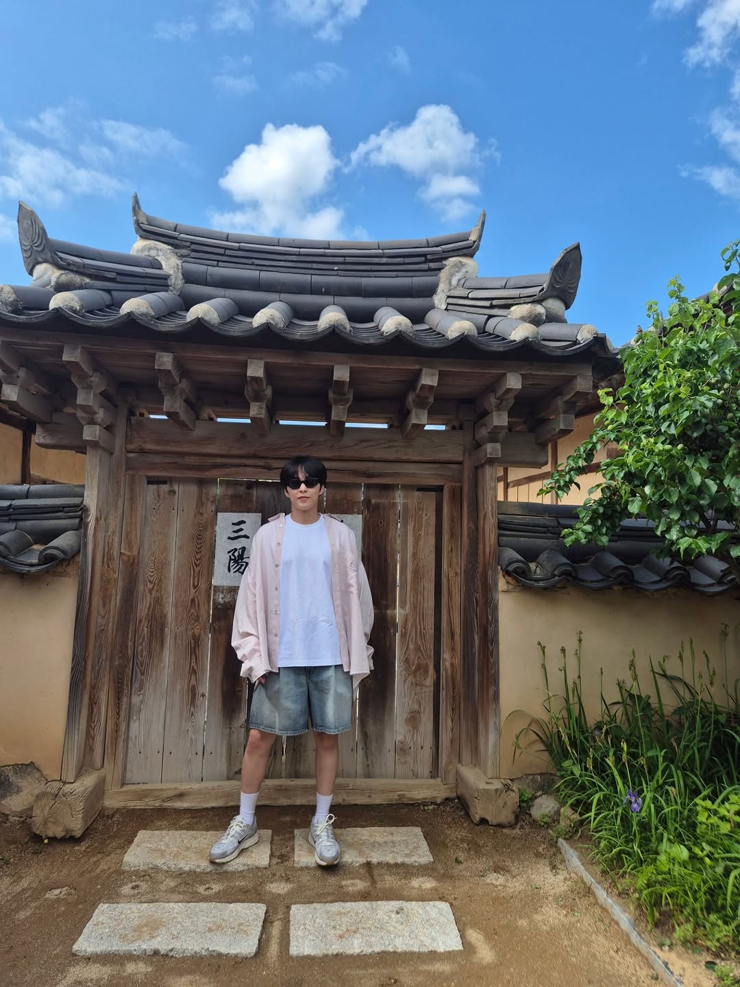 @𝐊𝐢𝐦_𝐍𝐚𝐦𝐨𝐫𝐫𝐲 🐧