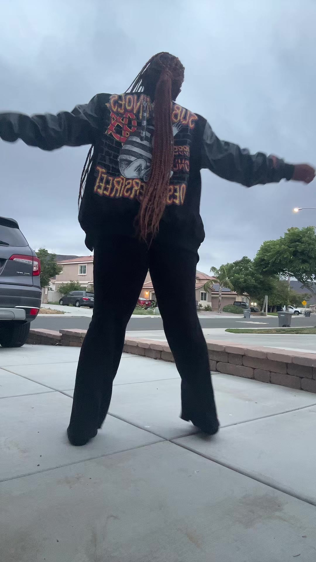@👩🏾🎤🐐