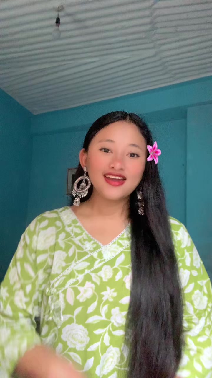 @Somu🦋🌸