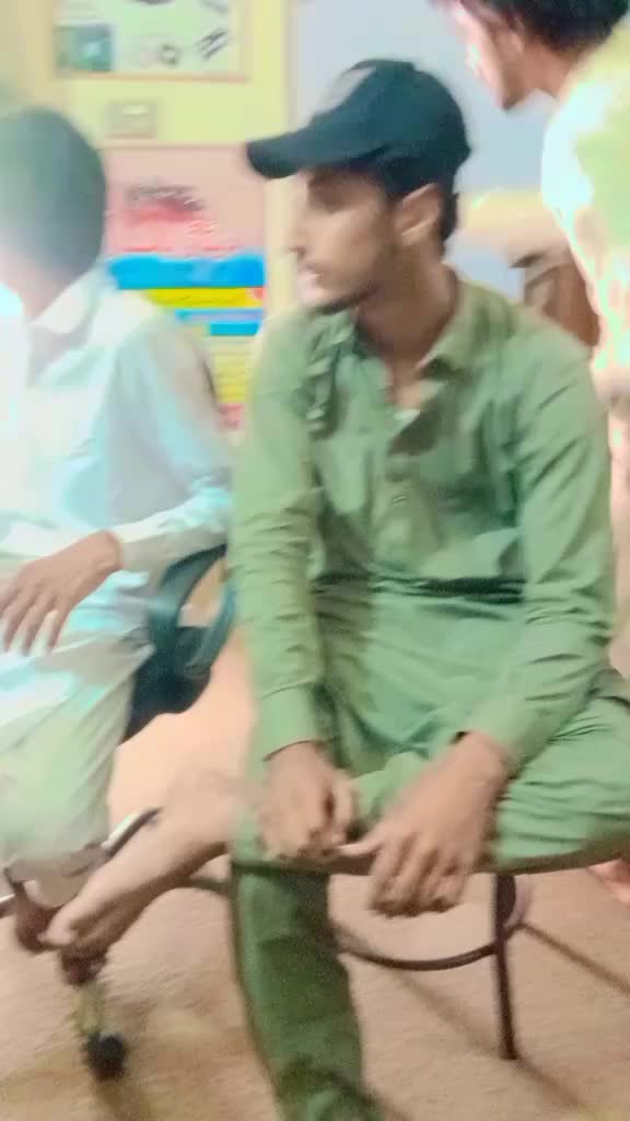 @꧁༺Hasnain Nawaz༻꧂