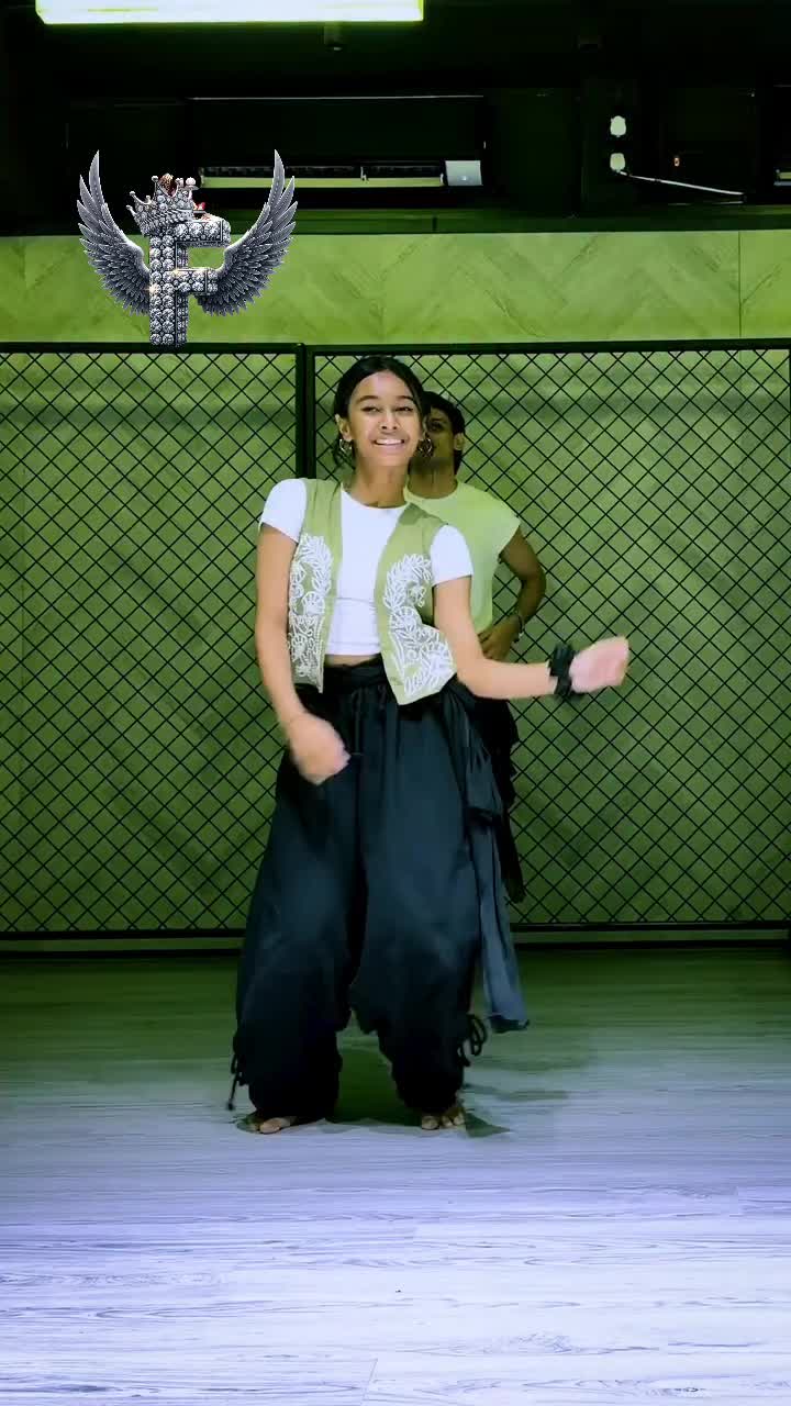 @بیگانه