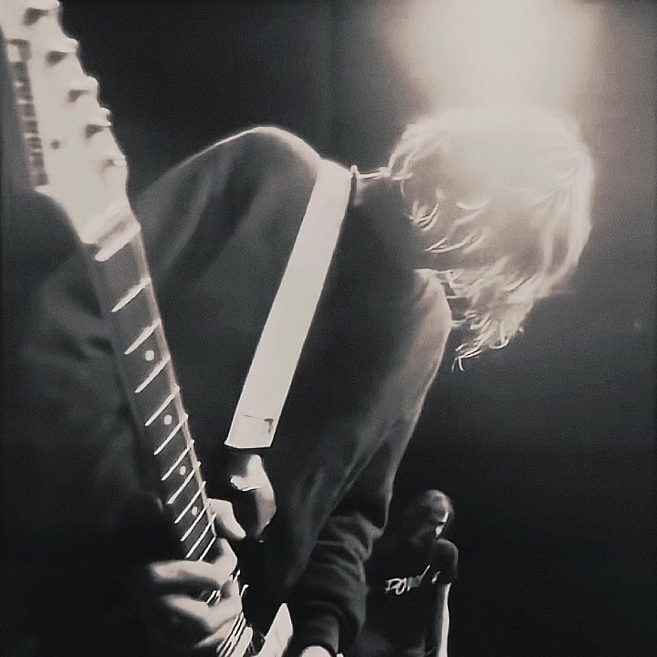 @💔𝐈'𝐦 𝐊𝐮𝐫𝐭🎸