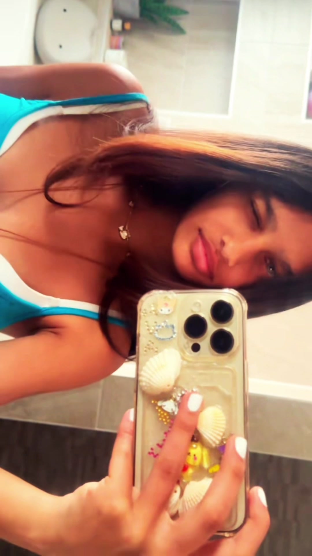 @Vaeliqur