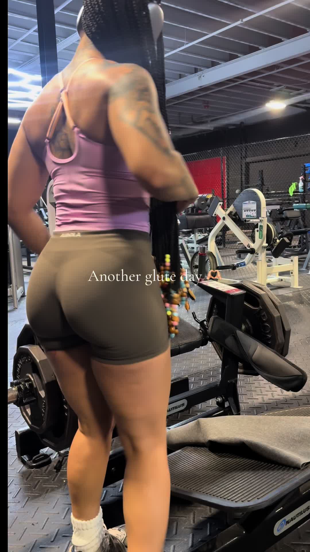 @nellyfit_