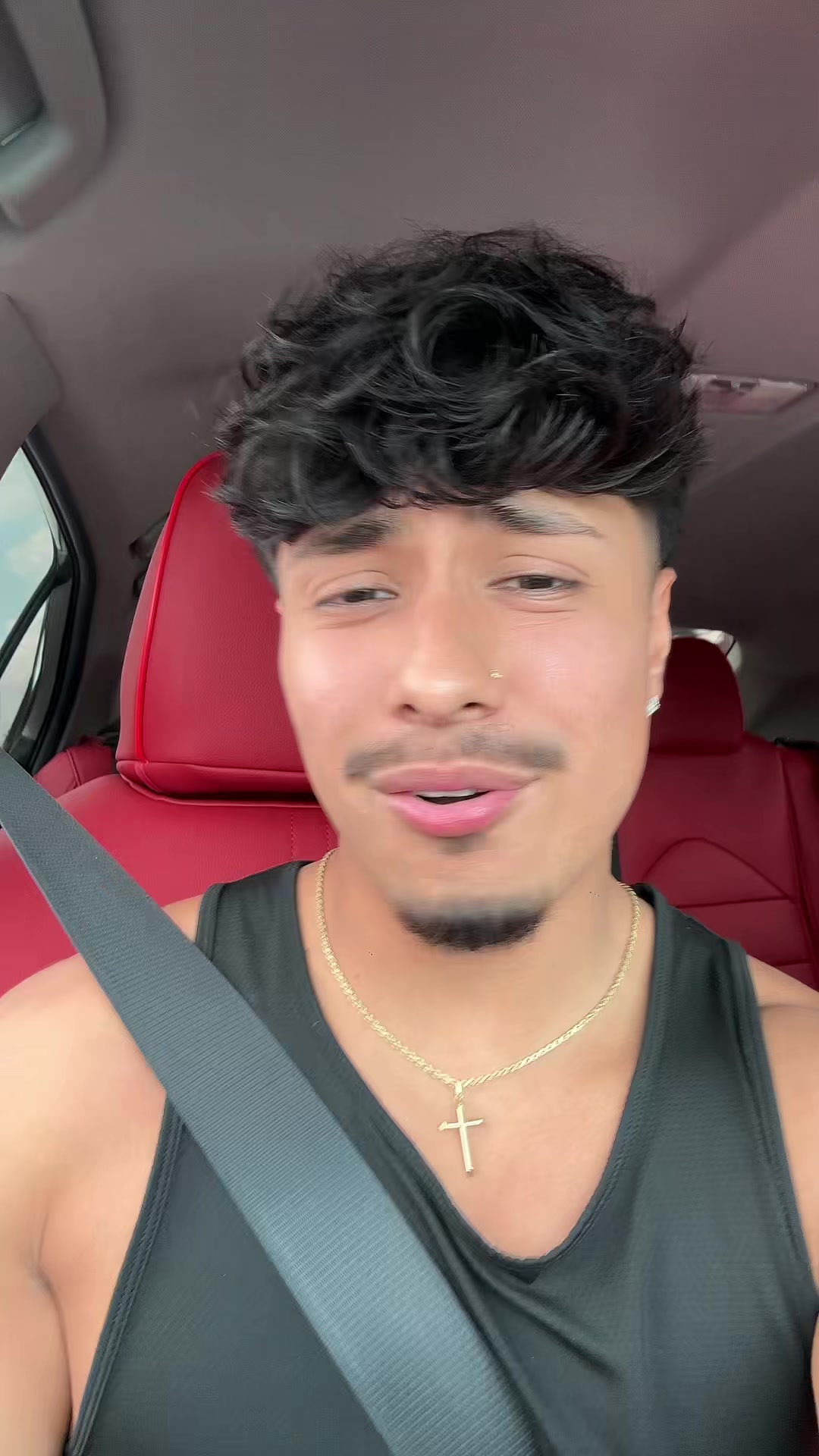 @😁