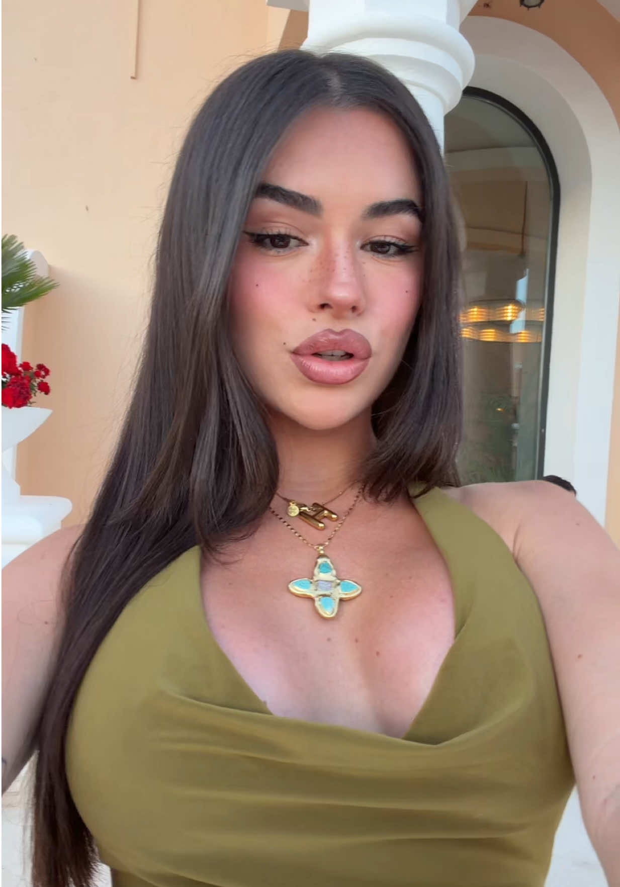 @Helenaarauz