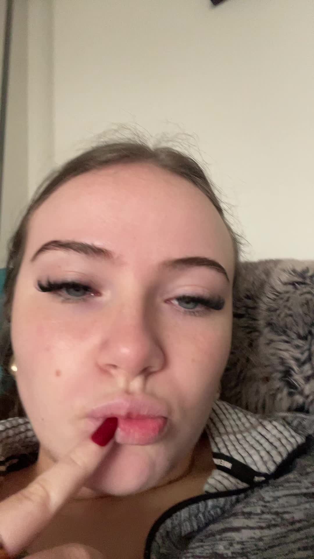 @holls