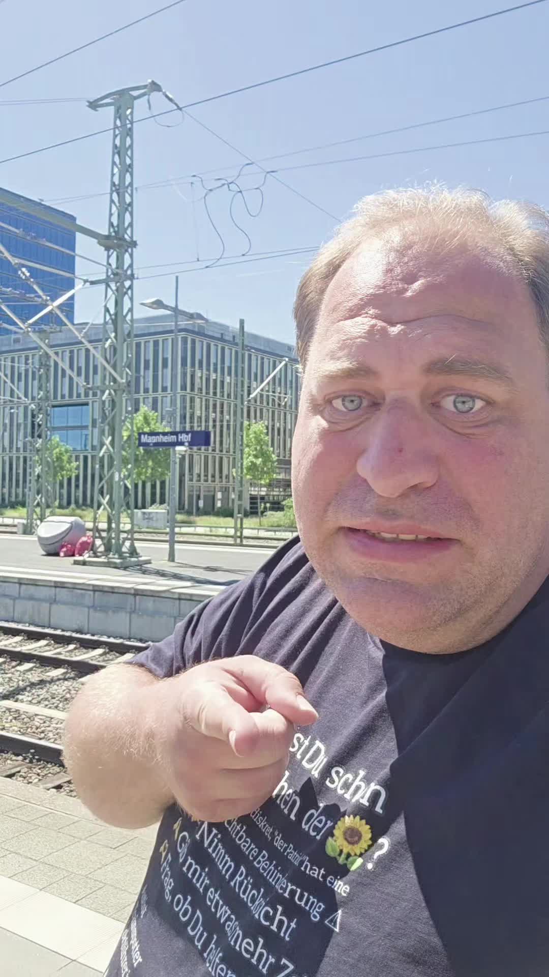 @Herr Igel entdeckt die Welt ☑️