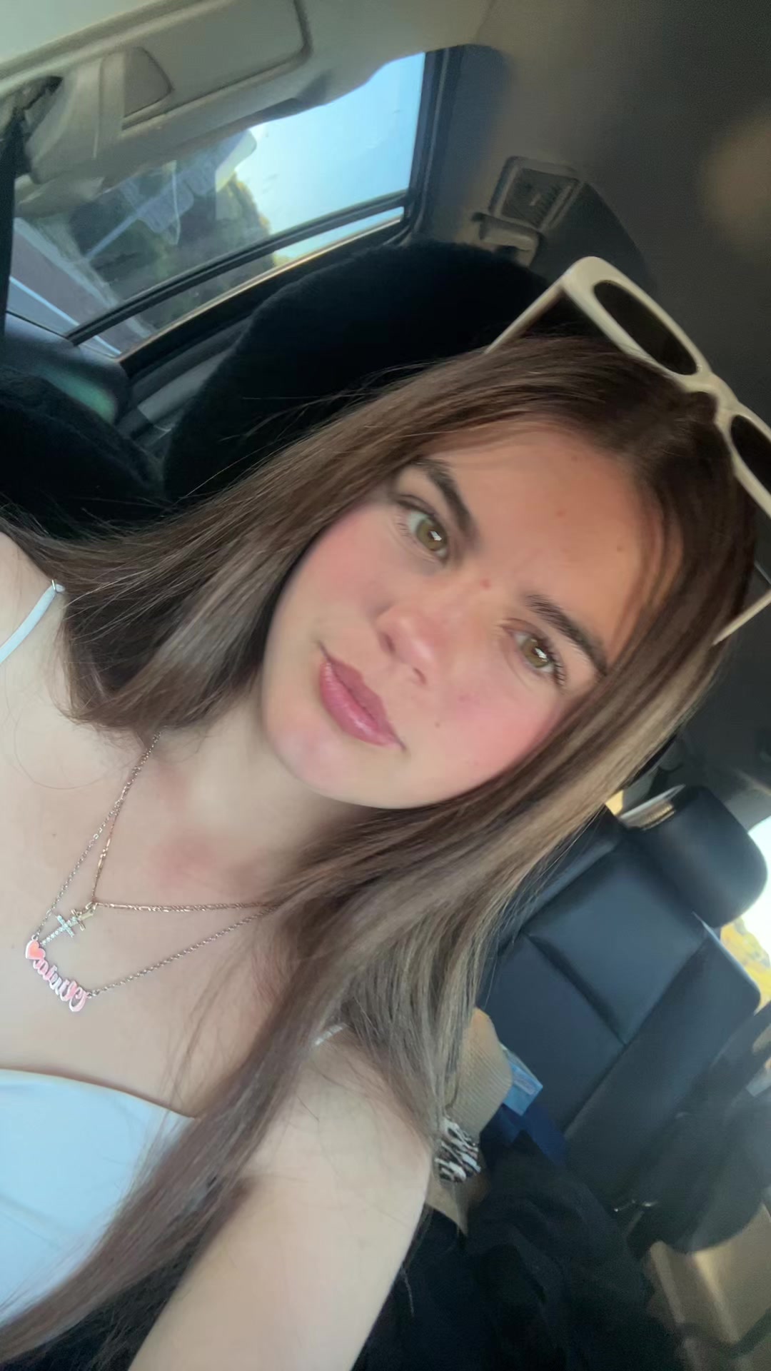 @lillyhurrell