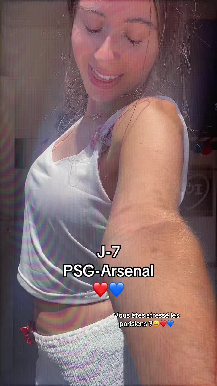 @𝐸𝓃𝑜𝓁𝒶_𝒶𝑔𝓍🌺