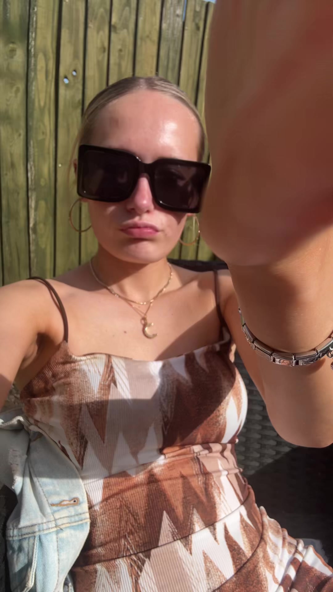 @𝒞𝒽𝑒𝓁𝓈𝑒𝓎  🎀