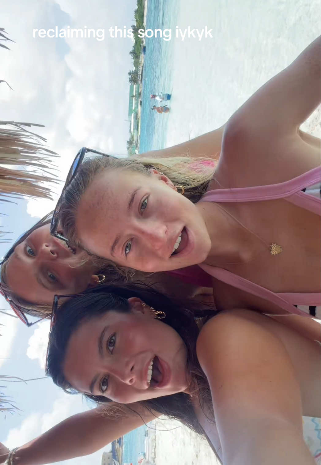 @mia cabreraa