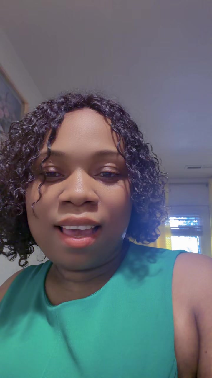 @yvelene