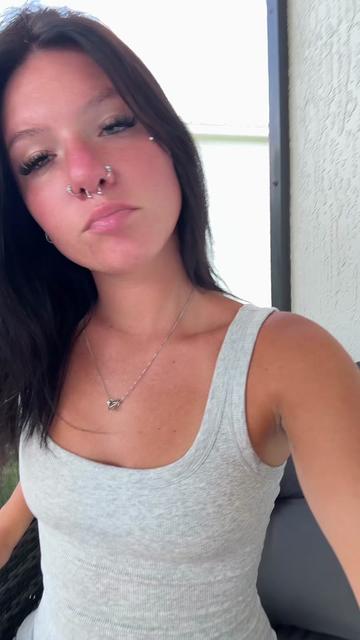 @moluvv4