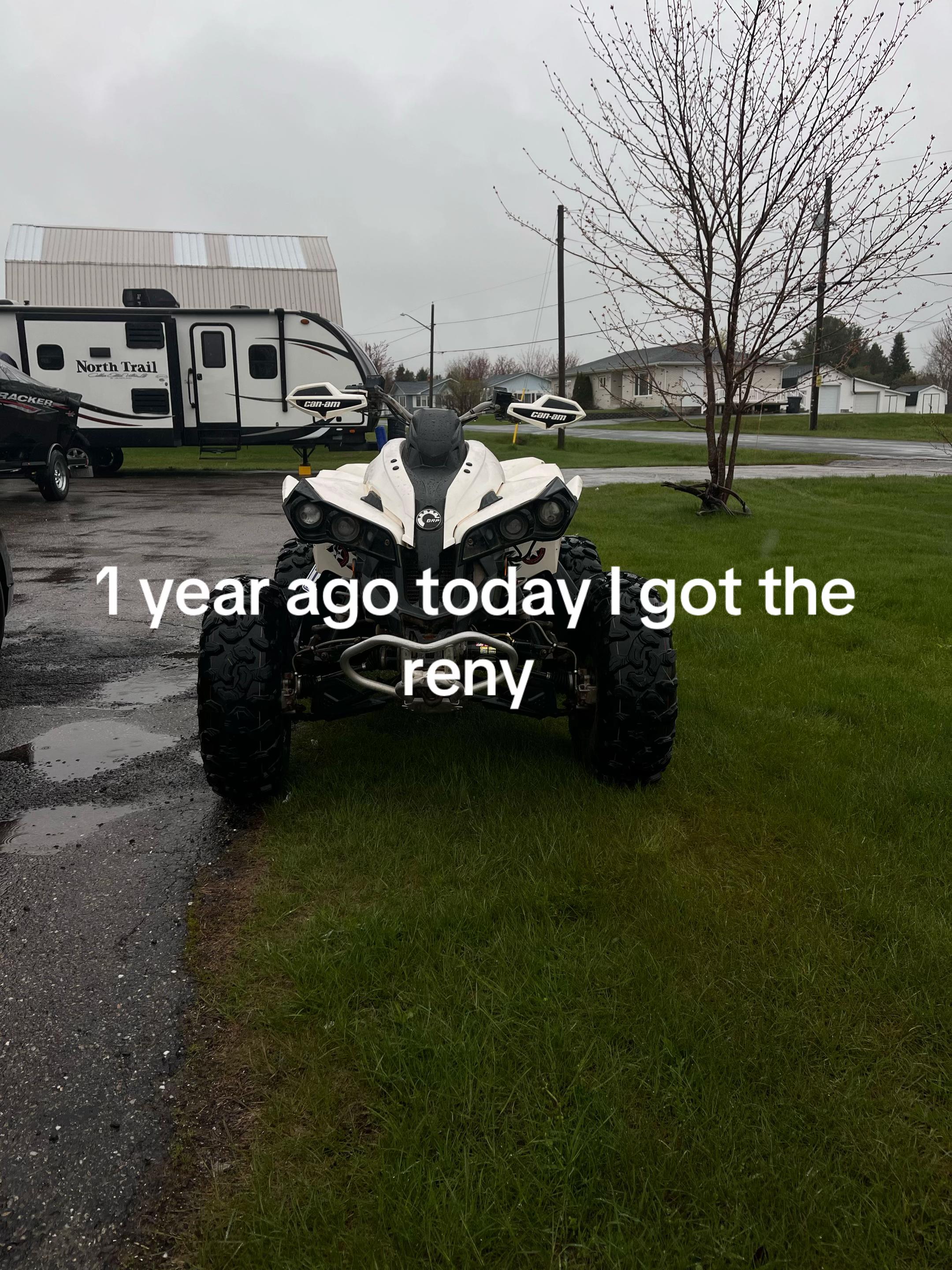 @That_ White can am