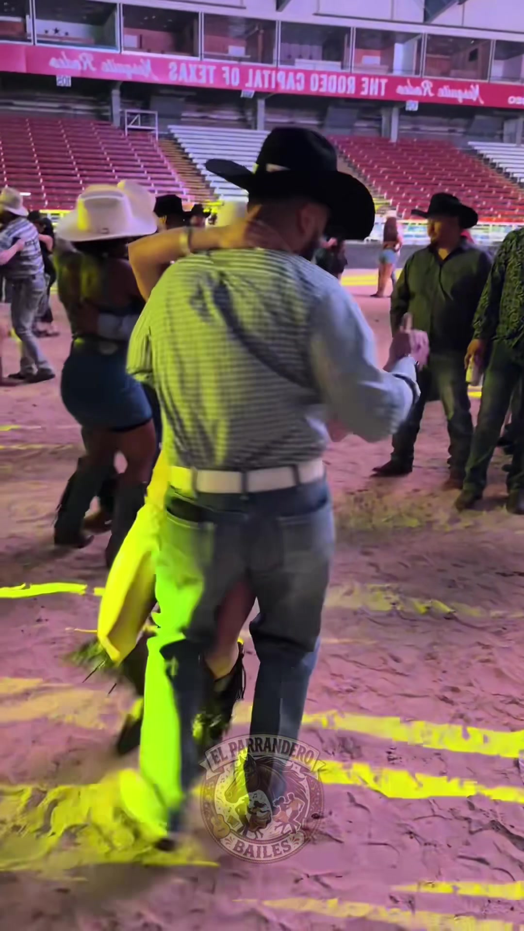 @El Parrandero BAlLES💃🕺🏻