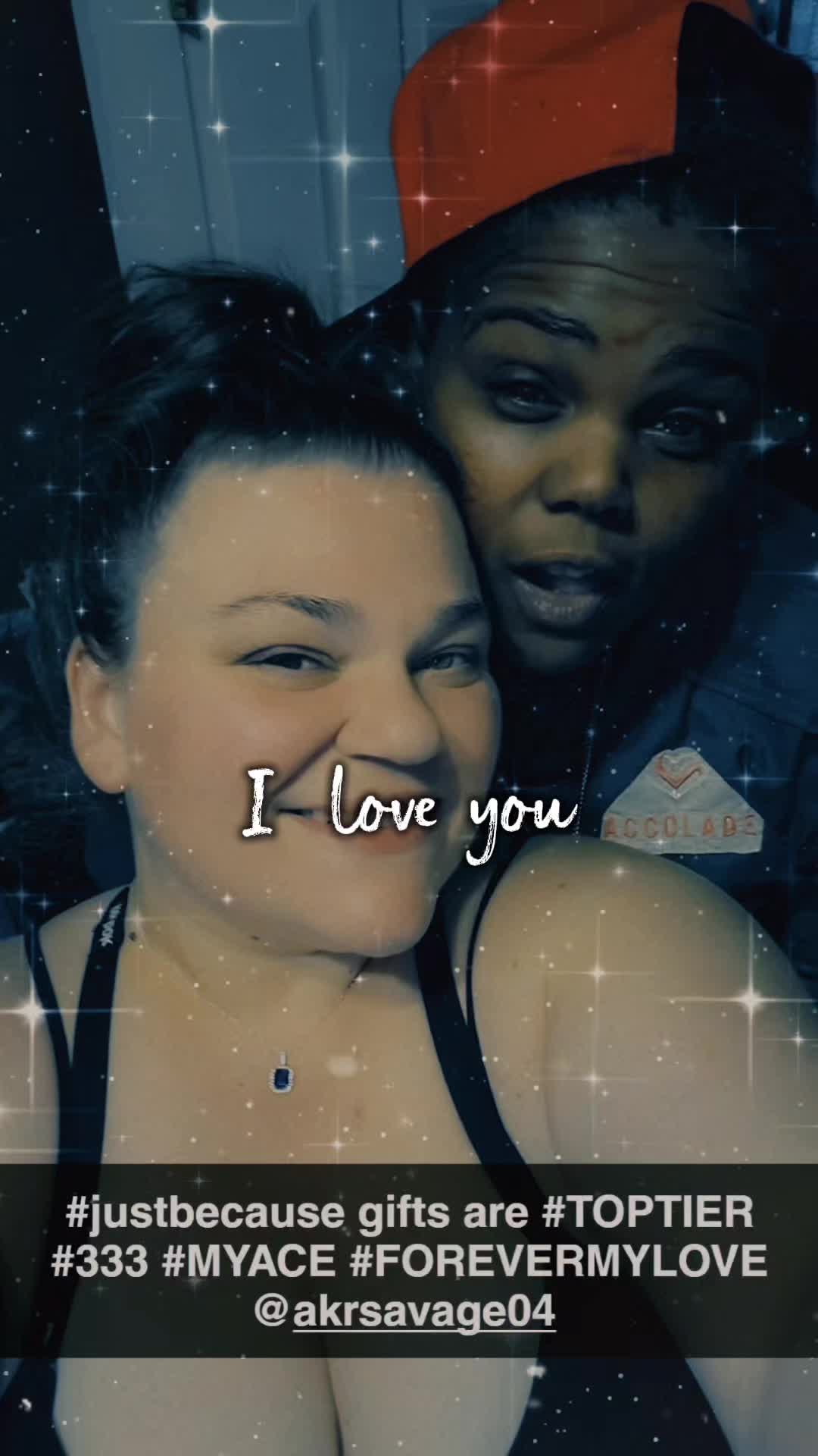 @RuthyRae 🌈👩🏻&zwj;🤝&zwj;👩🏼♌️👑