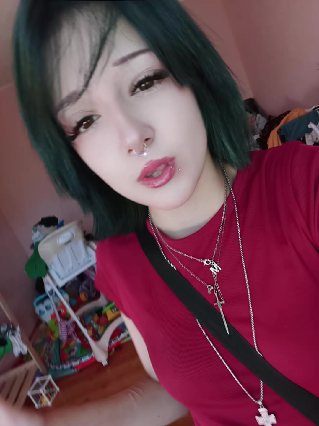 @ᛗᚨᚱᛁᛃᚨ
