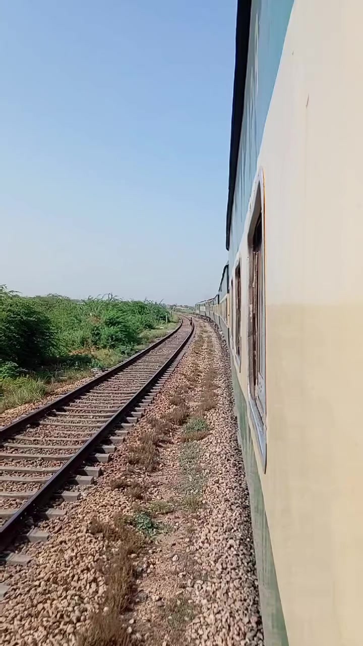 @Railways_Beauty