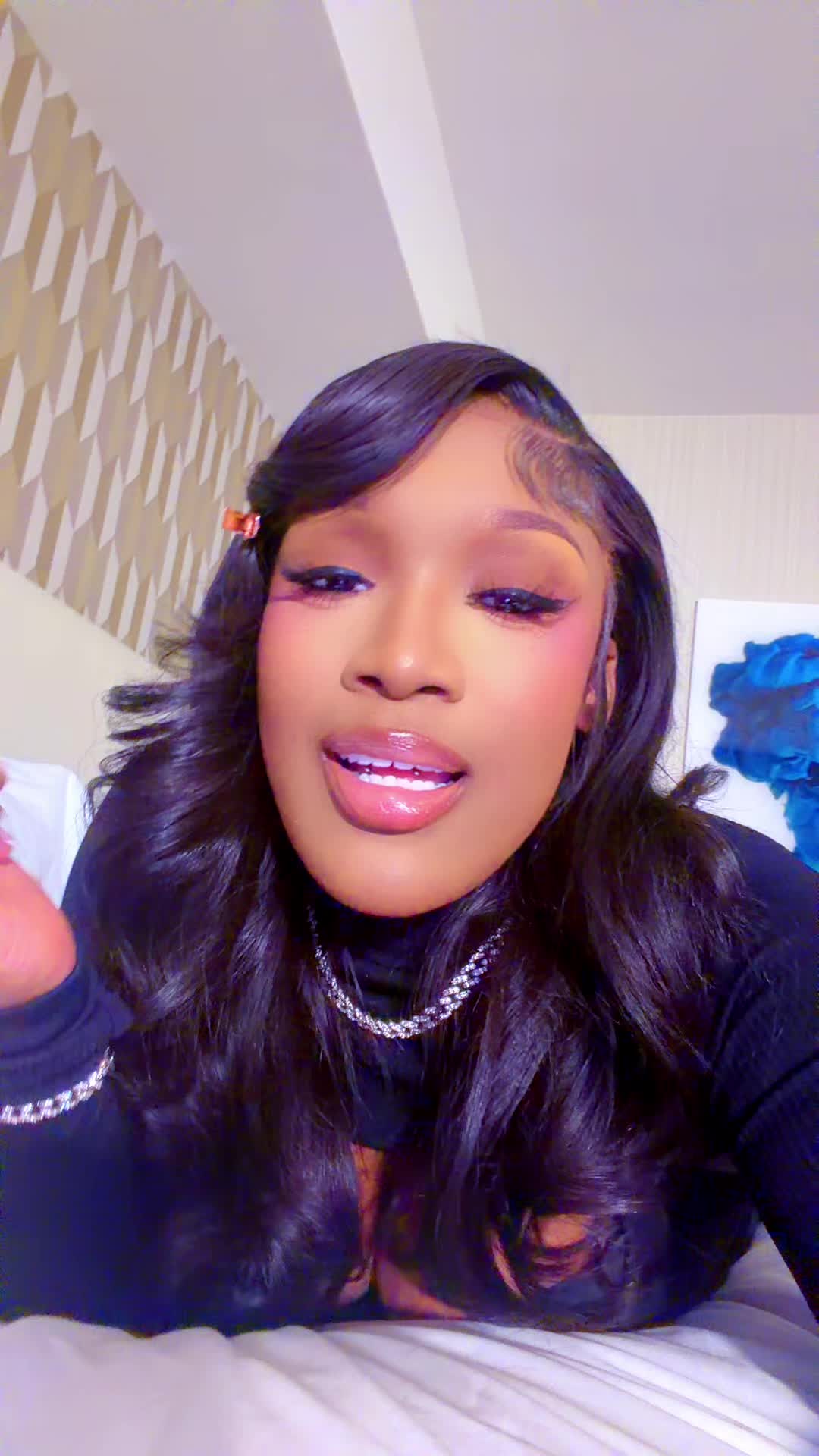 @TheRealTinkaabellaaa🧡