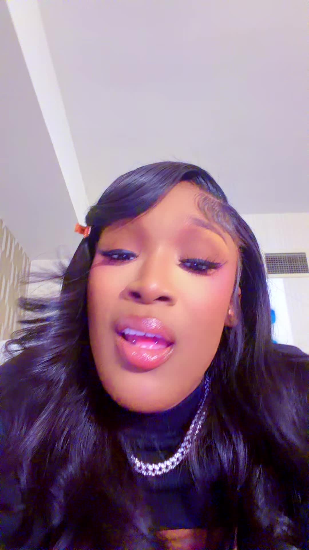 @TheRealTinkaabellaaa🧡