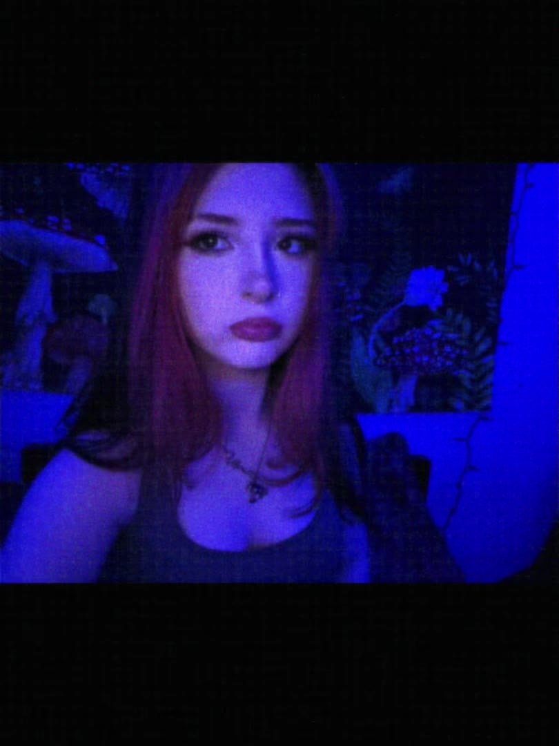 @Lyndsey Lou🦇