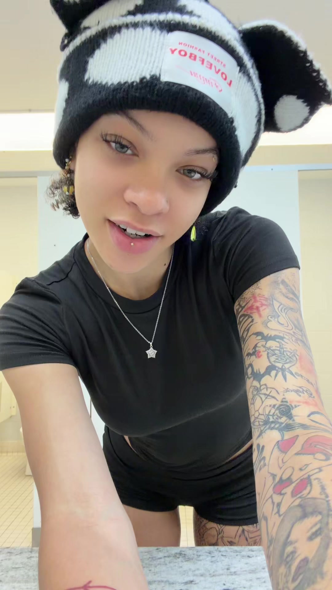 @Navadaqueen