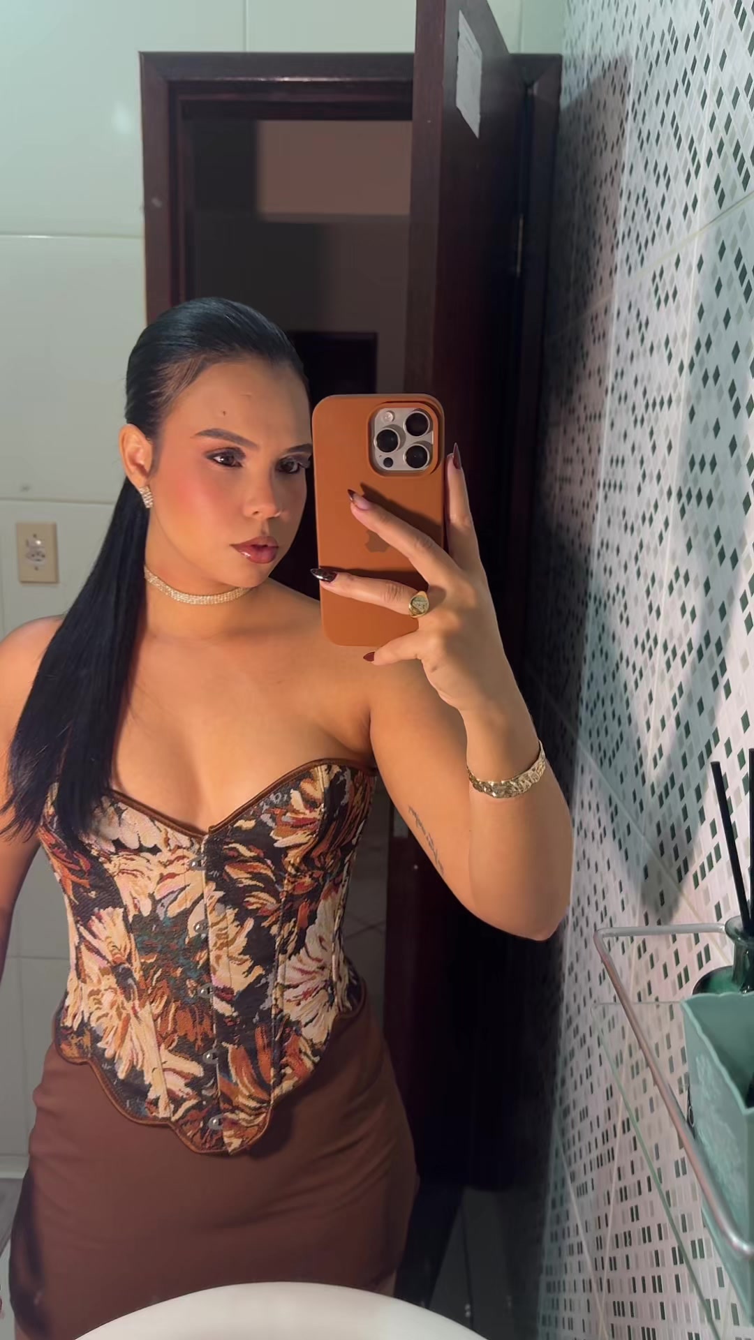 @Anna_Oliver