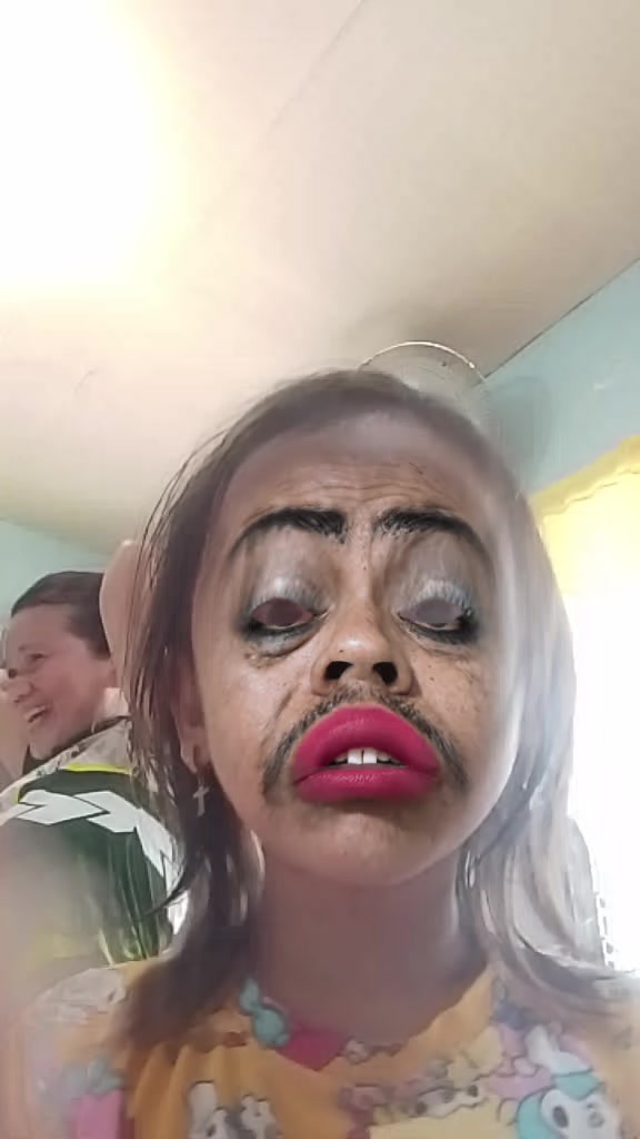 @ellafanity.com