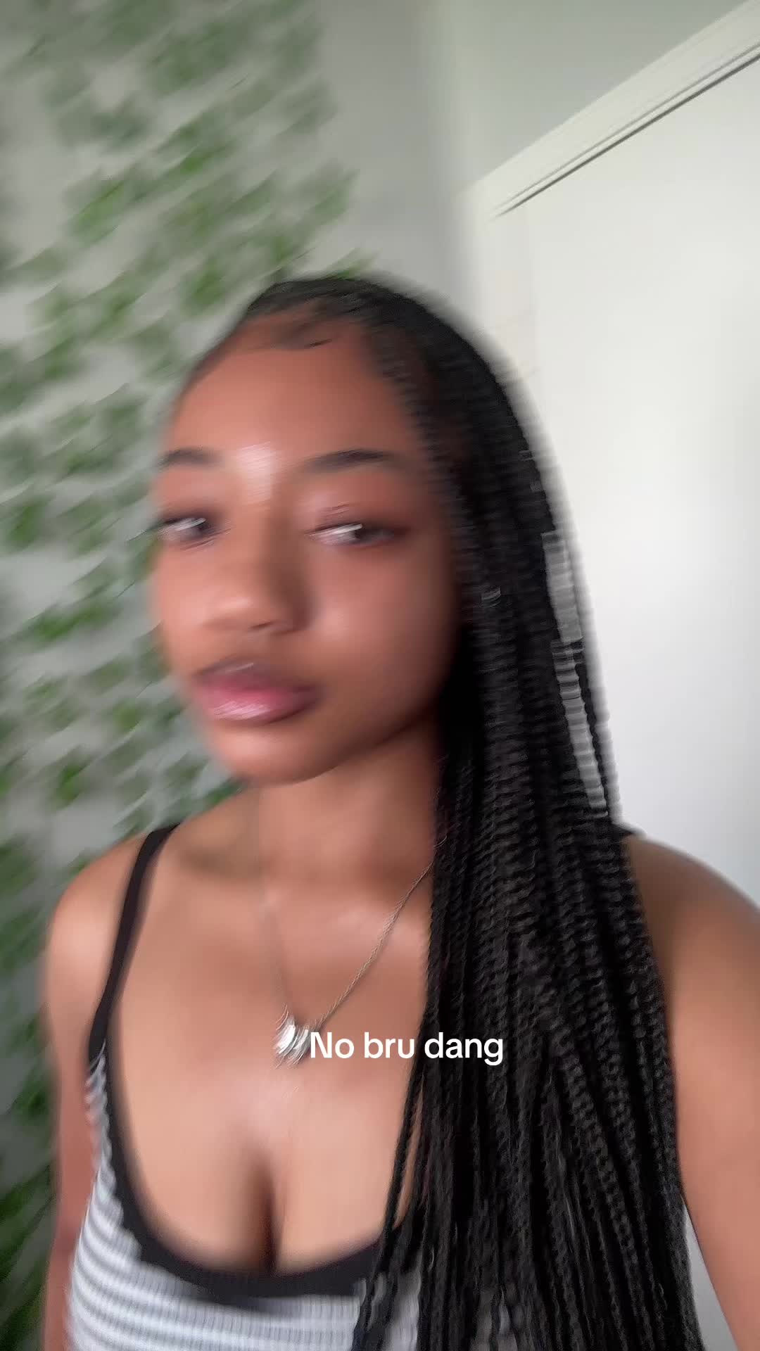 @⃟