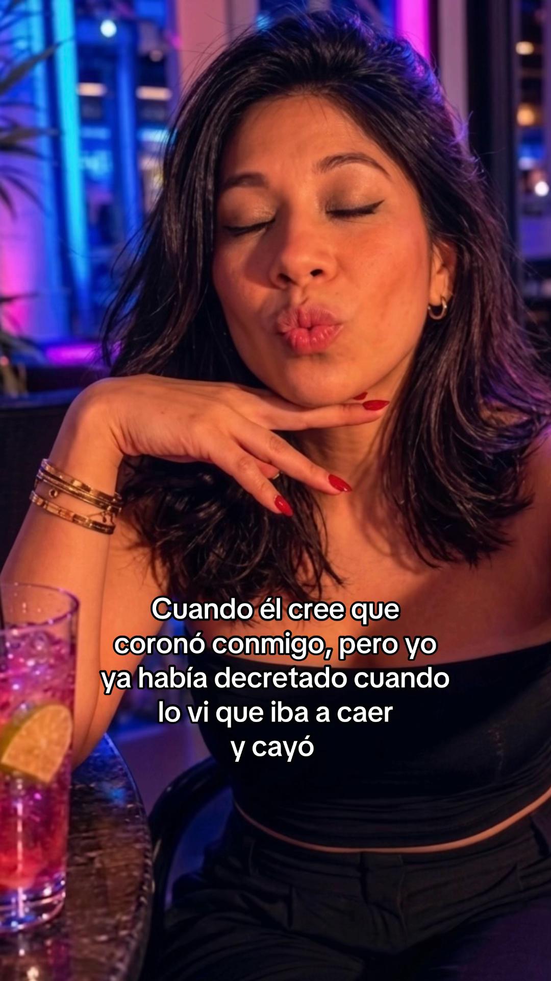 @🌙🍷&bull;C L A U &bull;🌹🖤